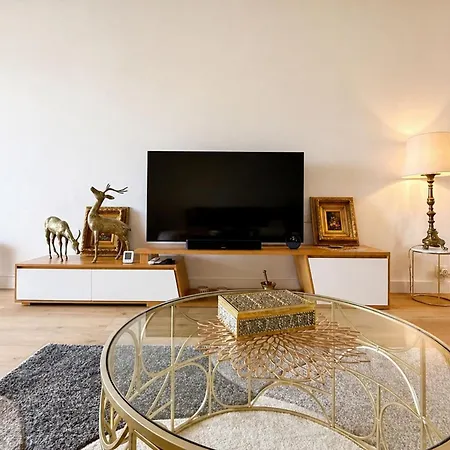 Apartment Cozy 1-bedroom With Terrace In Quiet Cannes