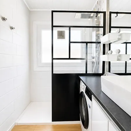Apartment Cozy 1-bedroom With Terrace In Quiet *