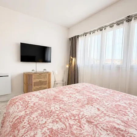 Cozy 1-bedroom With Terrace In Quiet *